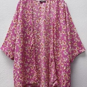 Hemish Fushia Dainty Floral Boutique Kimono 1x